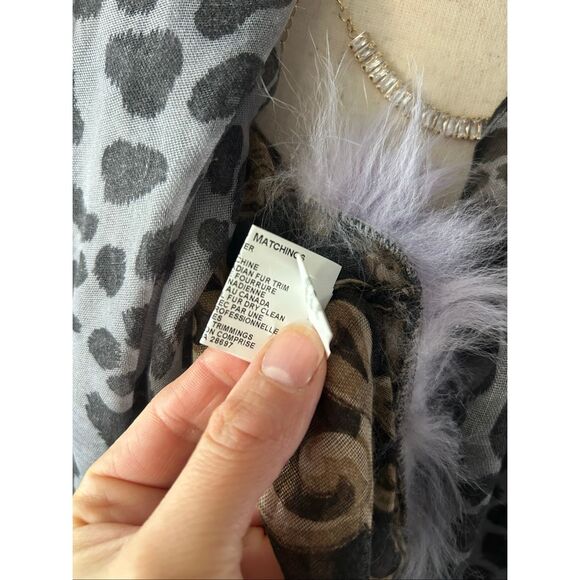 Animal print scarves with real fox fur dyed purple infinity loop - Picture 7 of 7